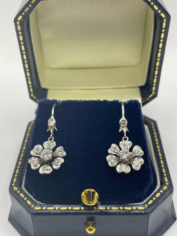 Very Pretty Diamond Flower Drop Earrings In 18ct White Gold