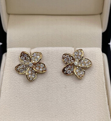 9ct Yellow Gold Vintage Diamond Flower Earrings.