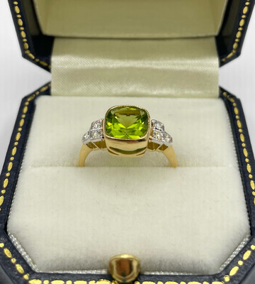 2.10ct Peridot And Diamond Ring In 18ct Gold.