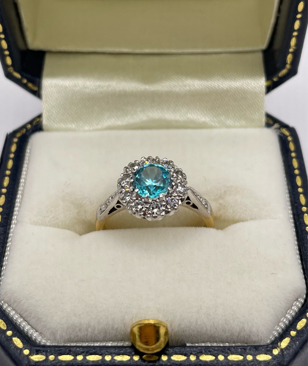 Vintage 18ct Cluster Diamond Ring With Central Blue Zircon