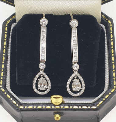Vintage 18ct White Gold 1.80ct Diamond Drop Earrings