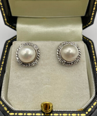 18ct white Gold Large Pearl & Diamond Earrings
