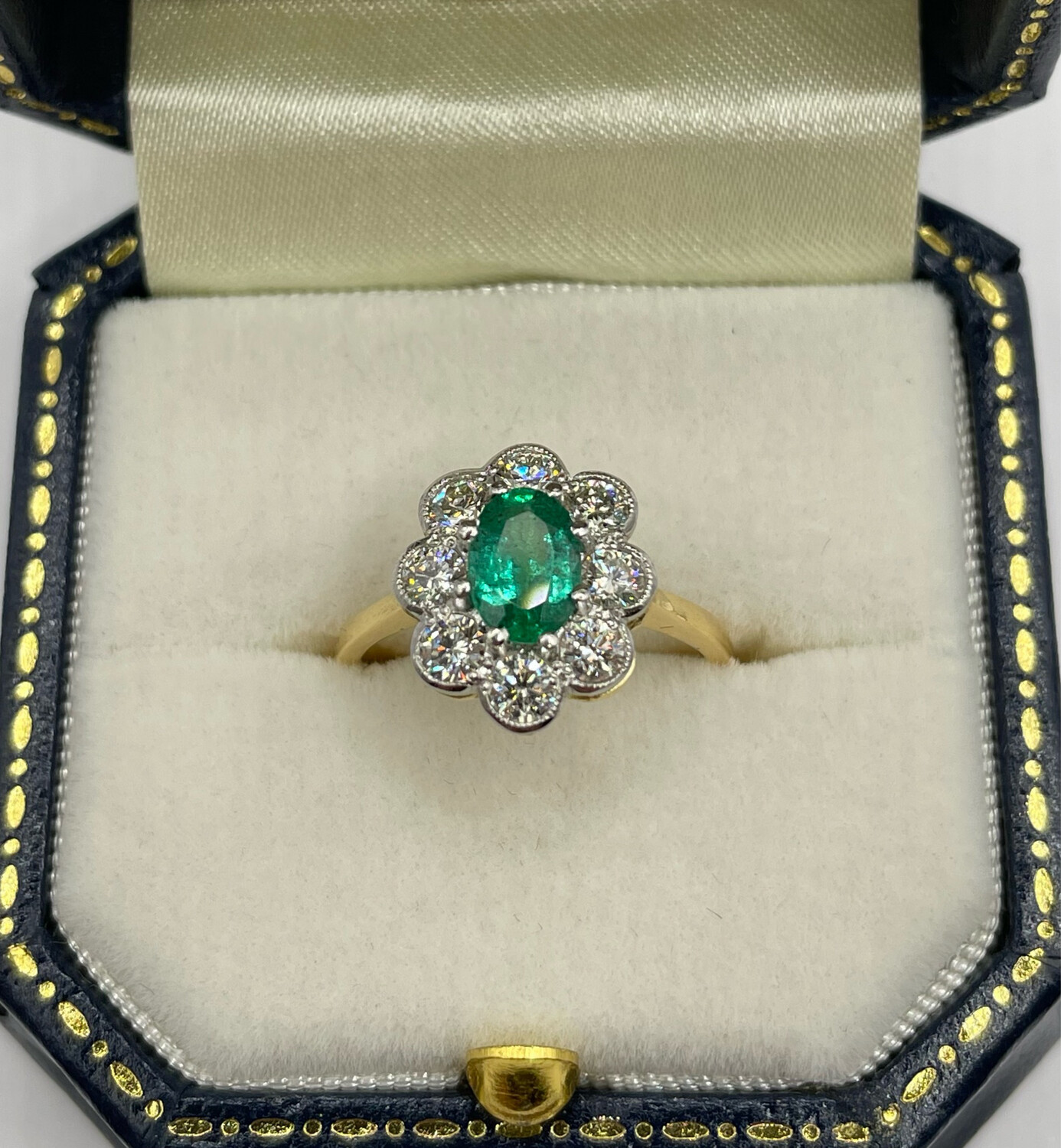 Fine Quality 18ct Gold Ring With .80ct Oval Emerald & .75ct Brilliant Cut Diamonds