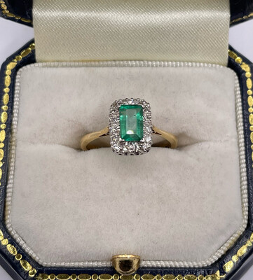 Vintage 18ct And Platinum Emerald And Diamond Ring