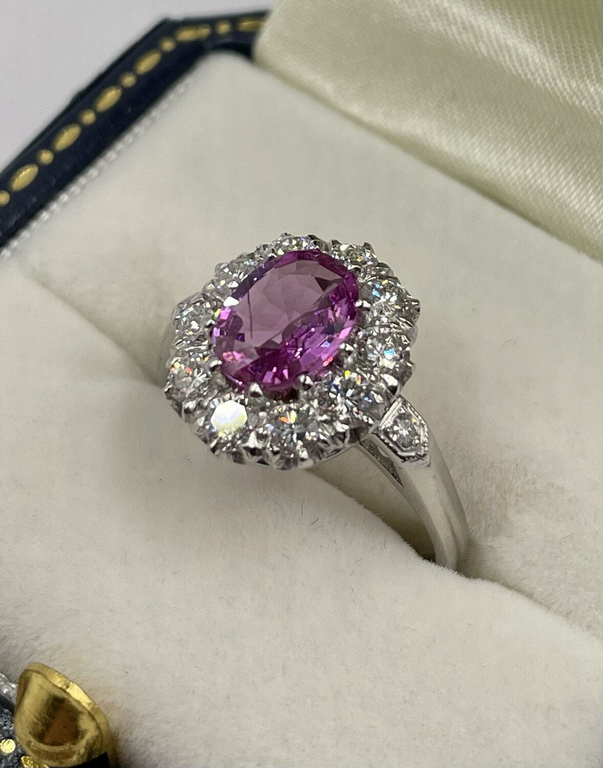 Lovely 1.50ct Pink Sapphire And 1ct Diamond Platinum Oval Cluster Ring