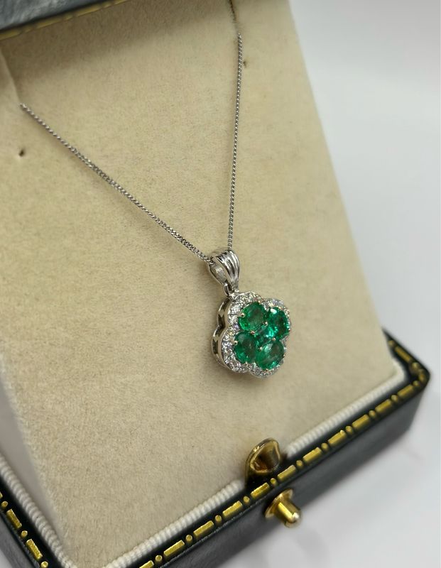 Van Cleef & Arpels Style Emerald And Diamond Clover 18th White Gold Pendant
