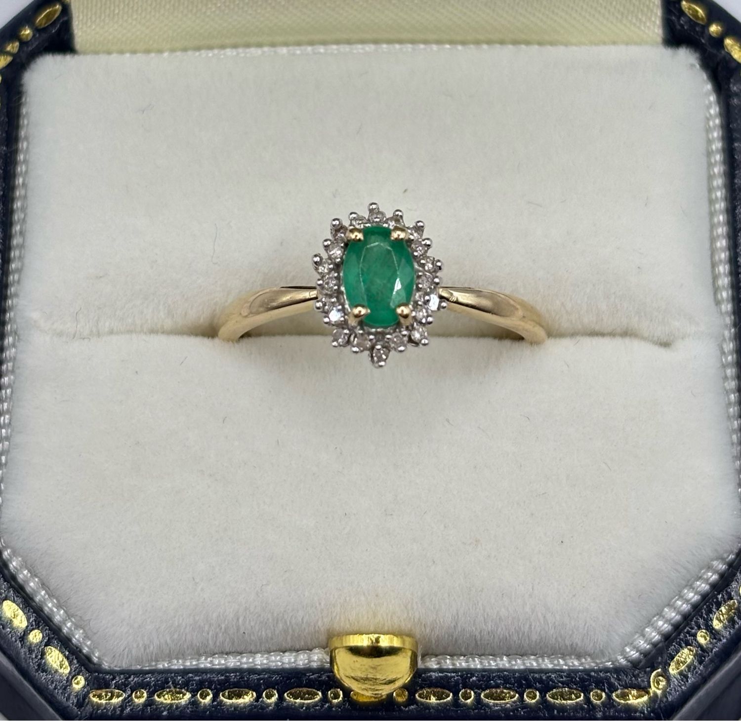 Preloved 9ct Gold Emerald And Diamond Oval Cluster Ring