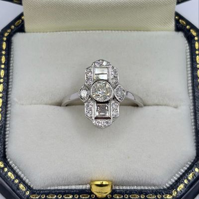 Beautiful deco Style Diamond Platinum Ring With Brilliant And Baguette Diamonds. .80ct Diamonds.