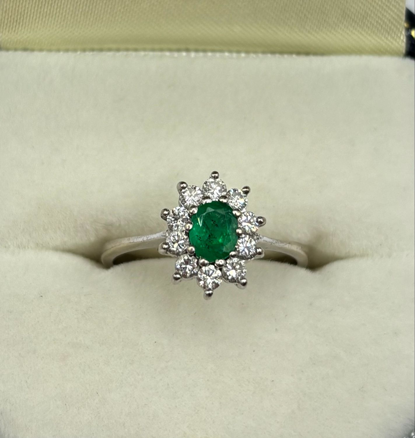 Preloved 18ct White Gold Ring With Over Emerald & Ten Brilliant Cut Diamonds