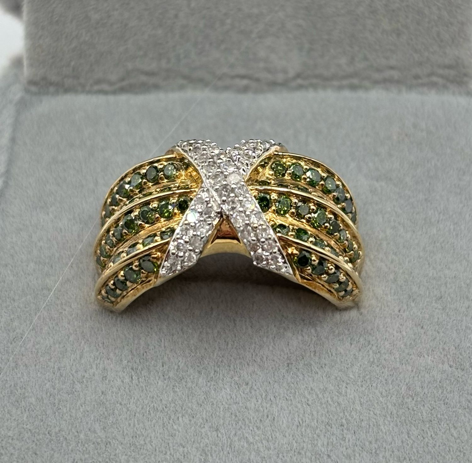 Preloved Unusual 9ct Gold Ring With 1.20ct Of Green And White Diamonds