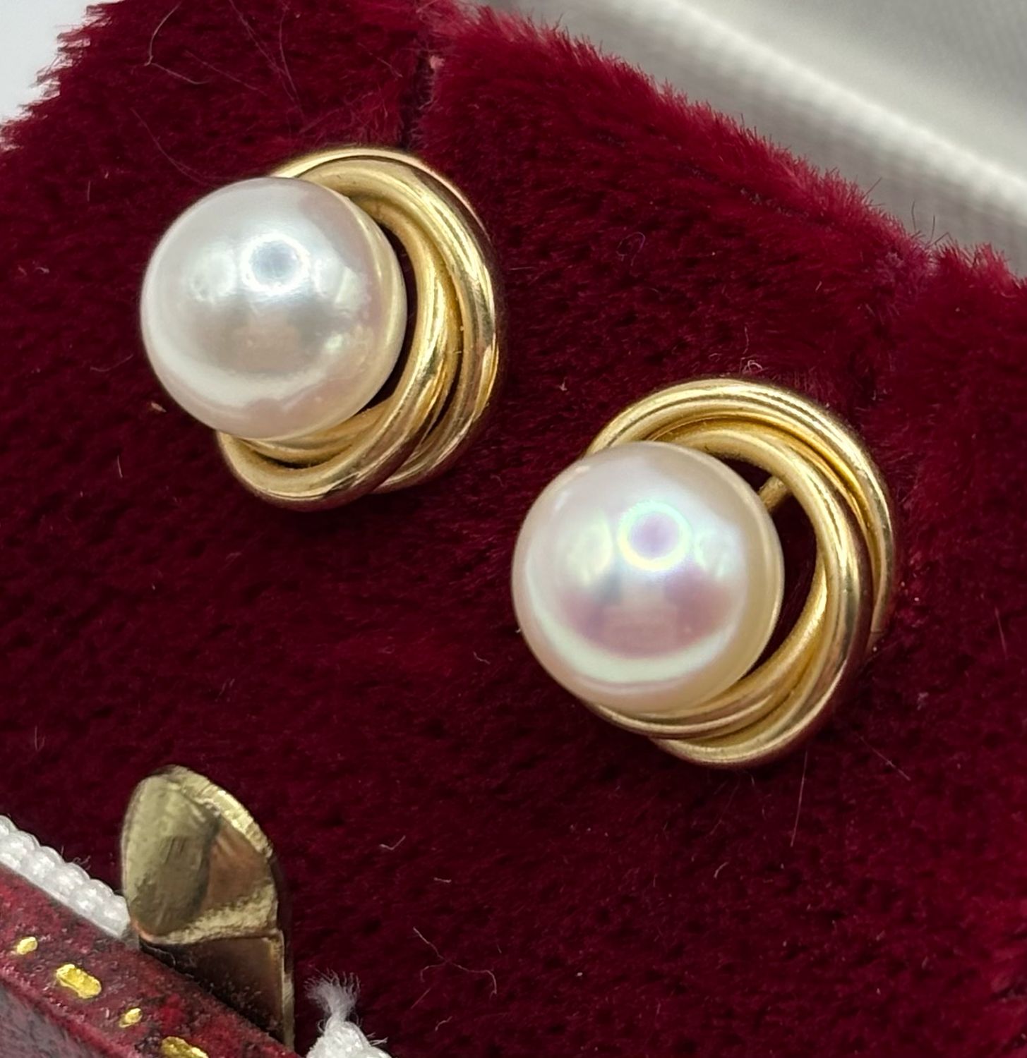 9ct Yellow Gold Akoya Pearl Stud Earrings