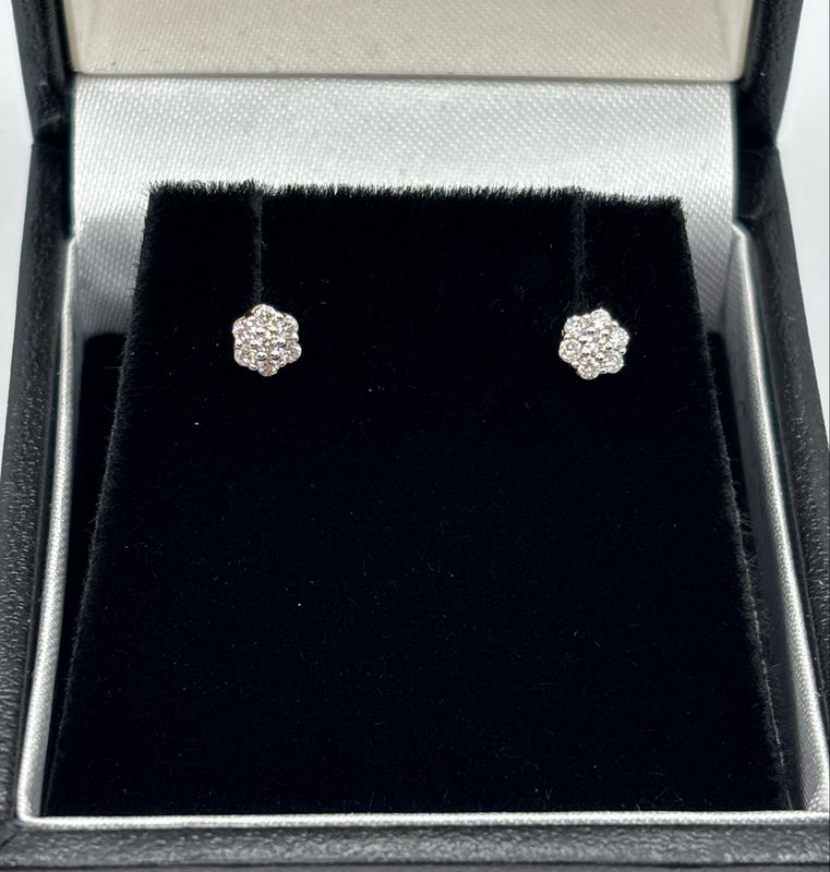 New 9ct Diamond Cluster Small Stud Earrings