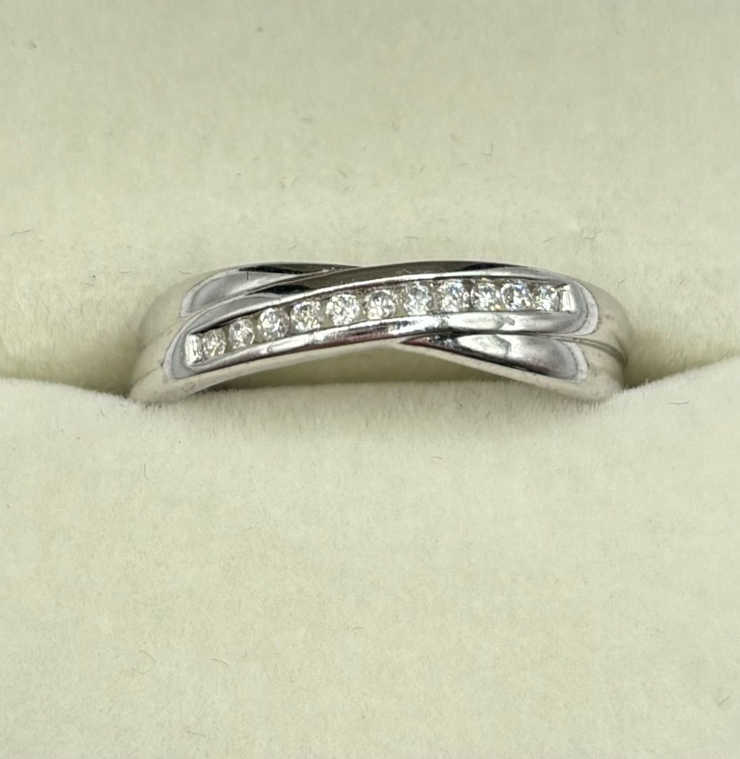 Preloved 9ct White Gold Crossover Half Eternity Ring With Brilliant Cut Diamonds In A Channel Setting