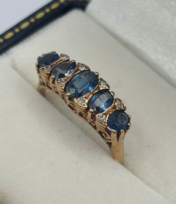 Vintage 9ct Sapphire Five Stone Ring With Eight Small Diamonds