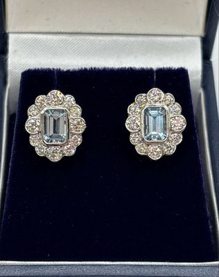 Lovely Classic 1ct Oval Aquamarine & .80ct Diamond Cluster 18ct Substantial Earrings