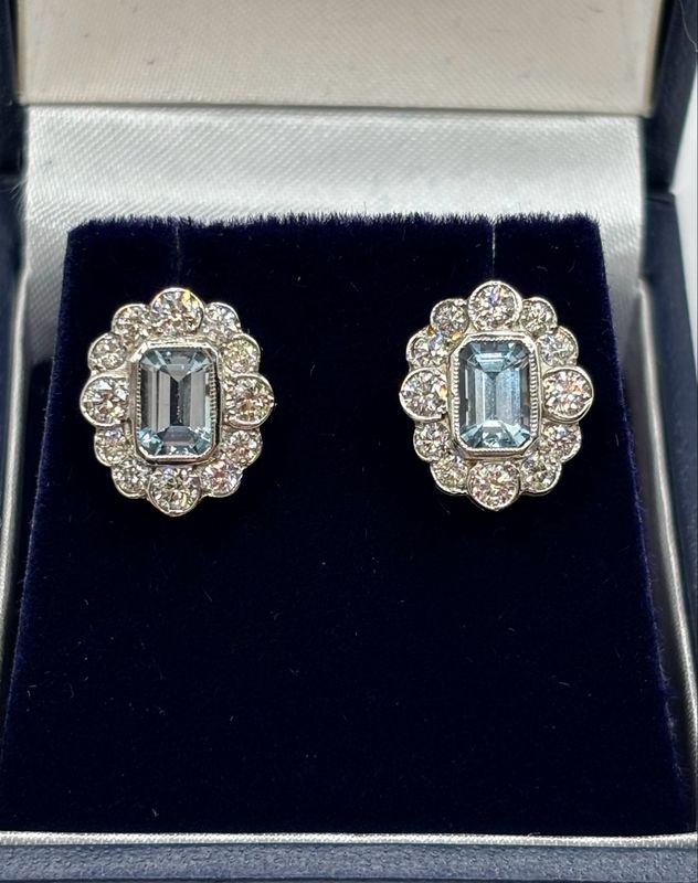 Lovely Classic 1ct Oval Aquamarine & .80ct Diamond Cluster 18ct Substantial Earrings
