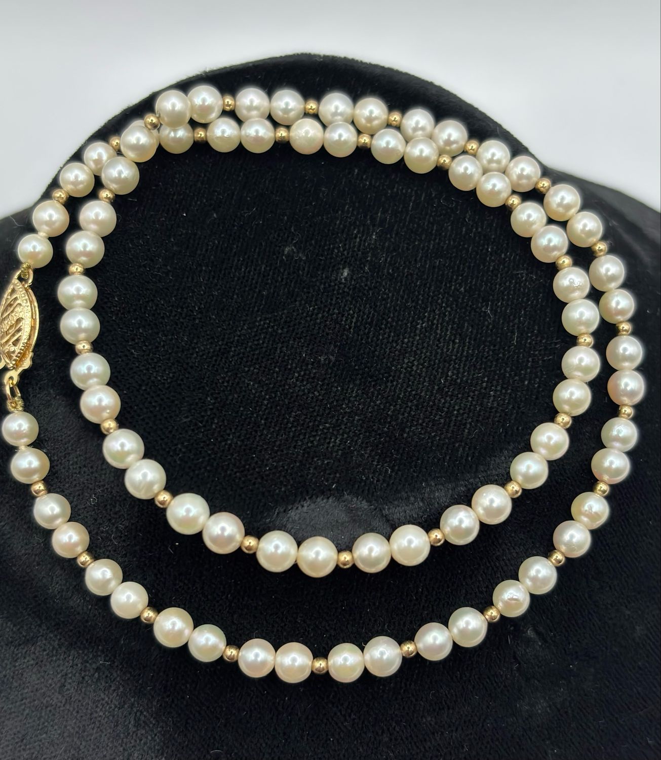 Vintage Single Strand Cultured Pearl Necklace With 14ct Yellow Gold Balls & Clasp