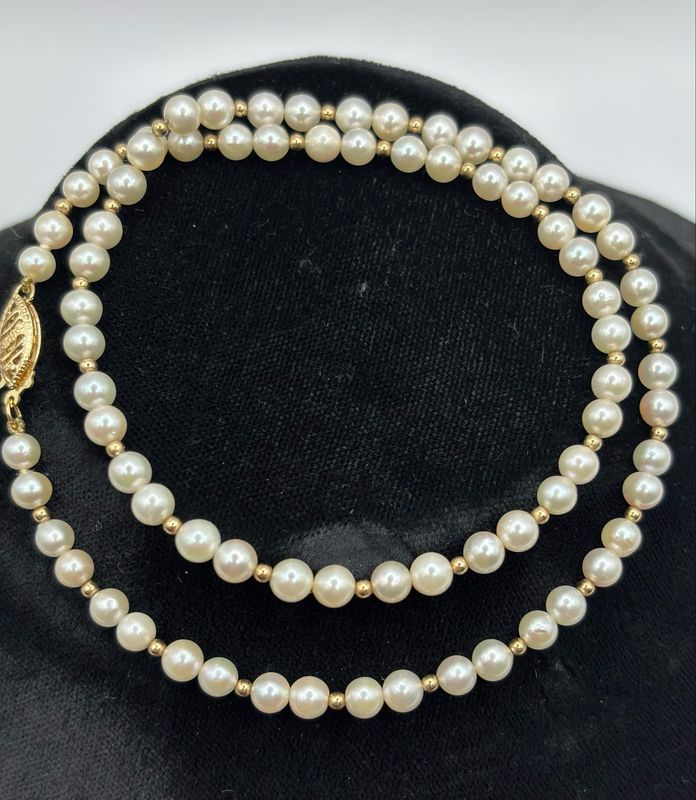 Vintage Single Strand Cultured Pearl Necklace With 14ct Yellow Gold Balls & Clasp