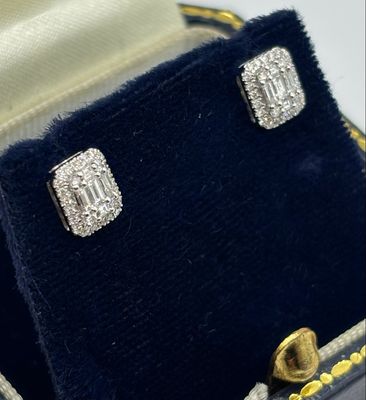 18ct White Gold Baguette & Brilliant Cut Diamond Cluster Stud Earrings