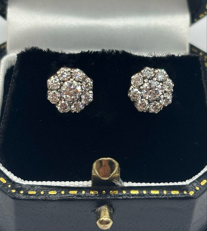 1.20ct Diamond Cluster Studs Silver-set On 18ct Yellow Gold