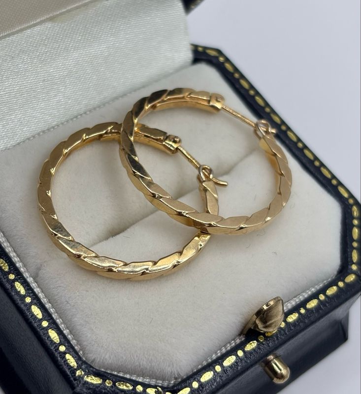 Vintage 1980’s 9ct Yellow Gold Hoop Earrings