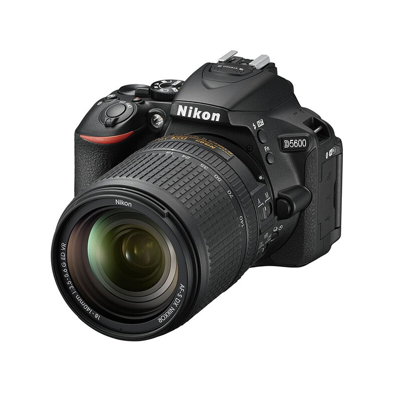 Nikon D5600 Kit mit 18-140mm 3.5-5.6 VR