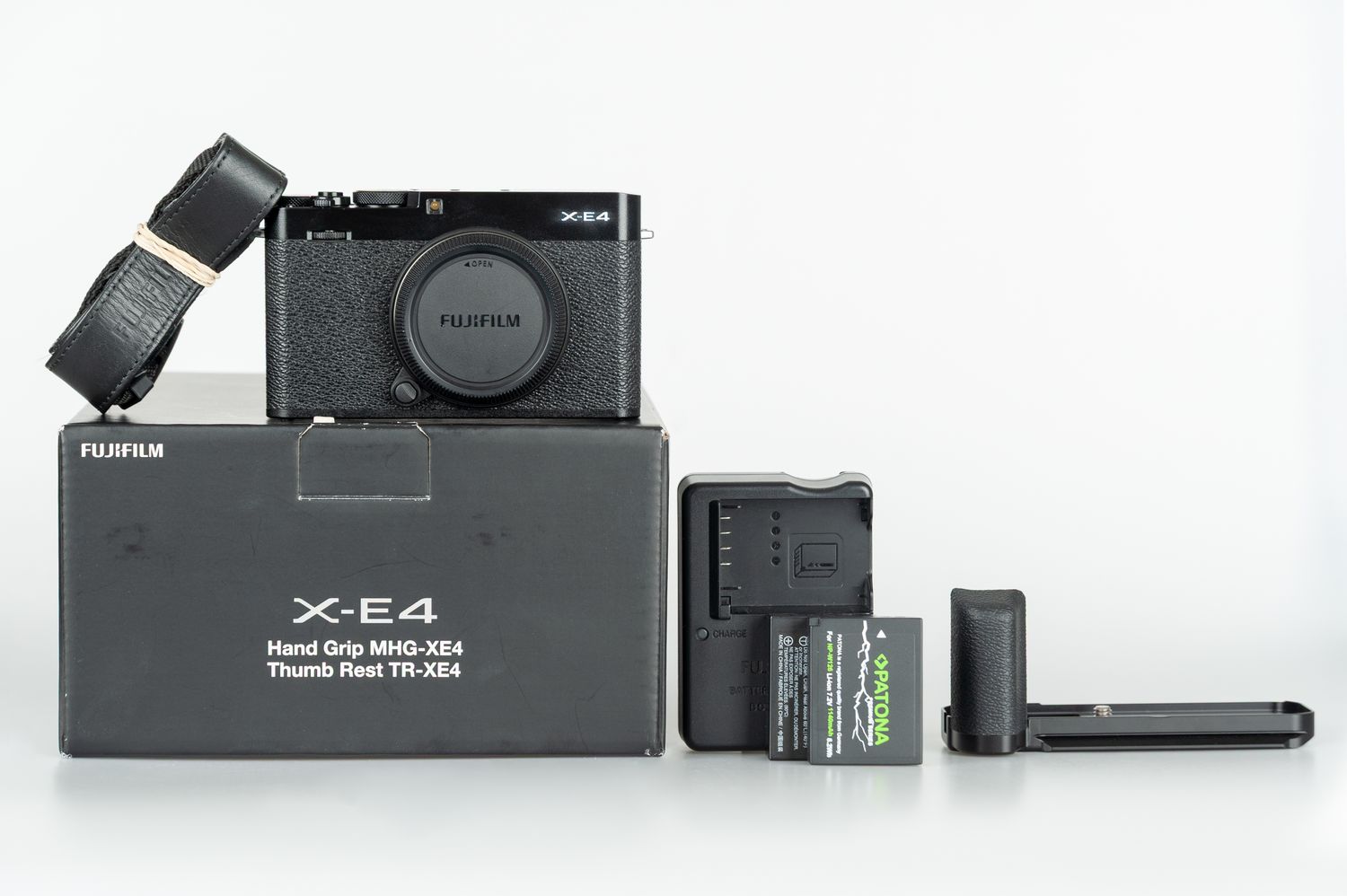 Occ. Fujifilm X-E4 Gehäuse + MHG-XE4 Handgriff Occ. Fujifilm X-E4 Gehäuse + MHG-XE4 Handgriff