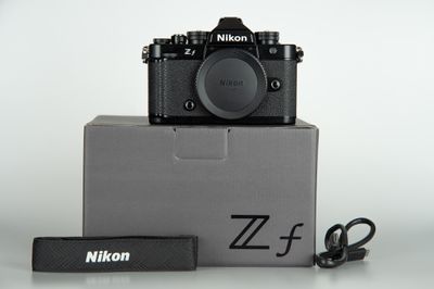 Occ. Nikon Z f Gehäuse (schwarz)