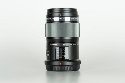 Occ. Olympus M.Zuiko 60mm 2.8 Macro