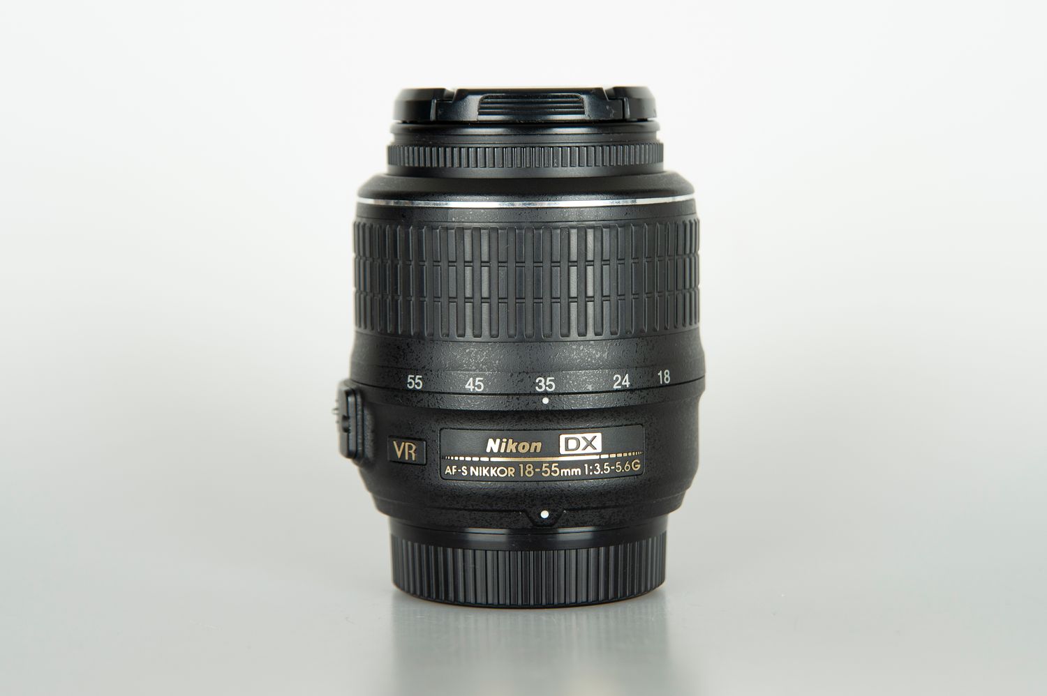 Occ. Nikon AF-S 18-55mm 3.5-5.6 G DX VR Occ. Nikon AF-S 18-55mm 3.5-5.6 G DX VR