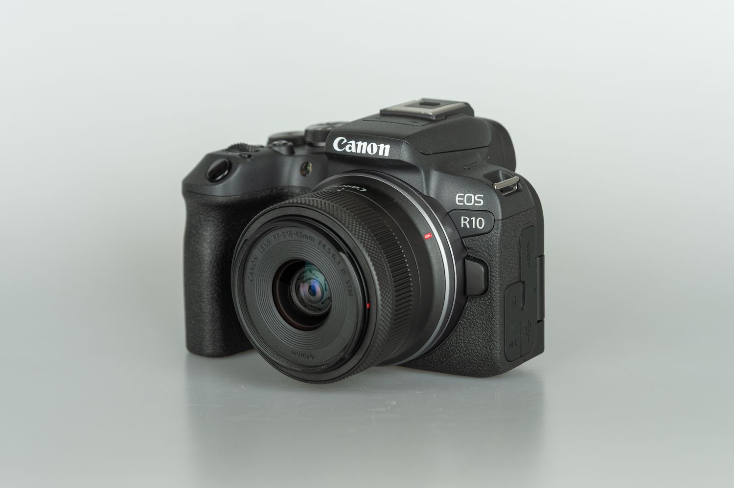 Occ. Canon EOS R10 Kit mit 18-45mm 4.5-6.3 Occ. Canon EOS R10 Kit mit 18-45mm 4.5-6.3