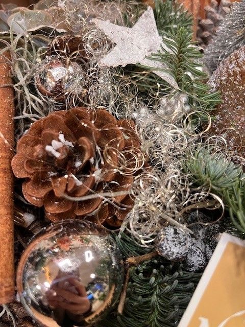 Kerstverrassing bloemstuk