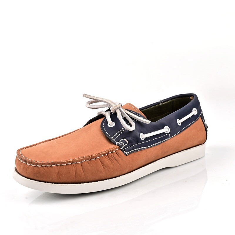 Bateau Nubuck Marron Claire et Cuir Marine Avec  Lacet Blanc