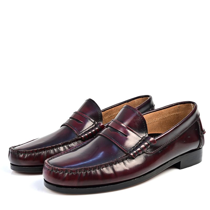 MOCASSIN  EN CUIR BORDEAU