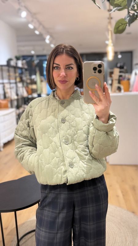 Bomber acolchada botones