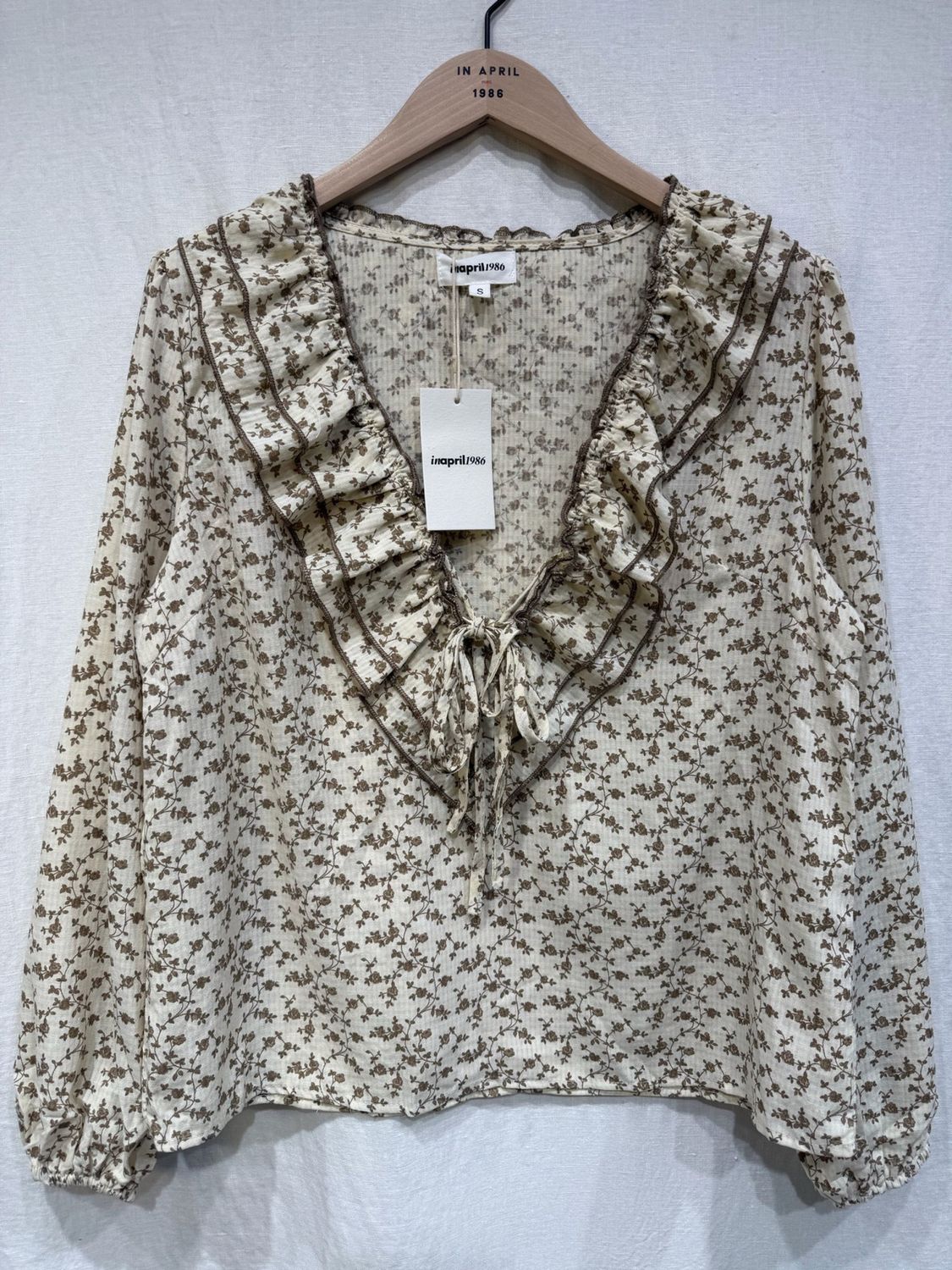 Blusa “Emma” crudo