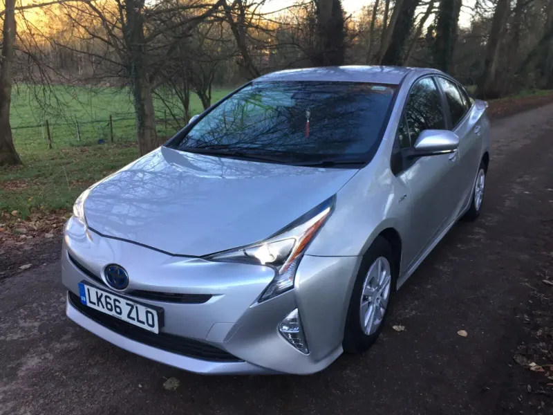 Toyota Prius 1.8 VVT-h Active CVT Euro 6 (s/s) 5dr