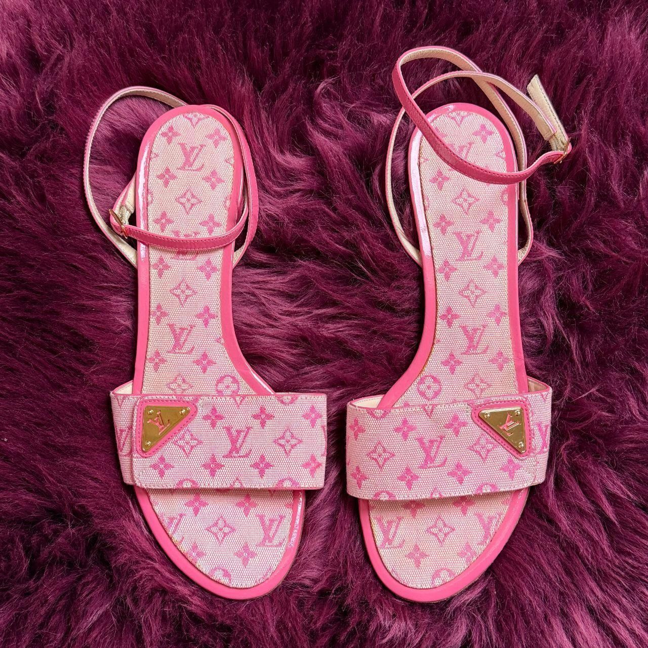 Louis Vuitton Kitten Heels Sandals EU 37 Louis Vuitton Kitten Heels Sandals EU 37