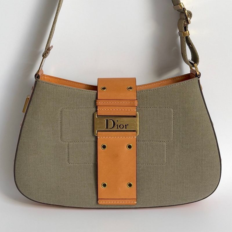 ​Christian Dior Shoulder Bag Street Chic