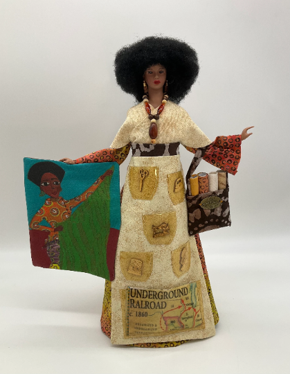 Quilt Lady African American Figurine Holding Mini Small Quilt, Select your Quilt Lady Figurine: Quilt Lady