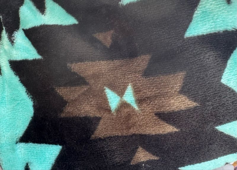 Queen- Turquoise/Black/Grey
