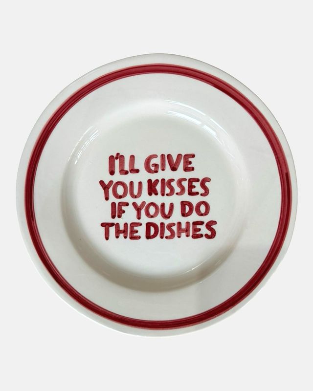 'I'll give you kisses if you do the dishes' bord