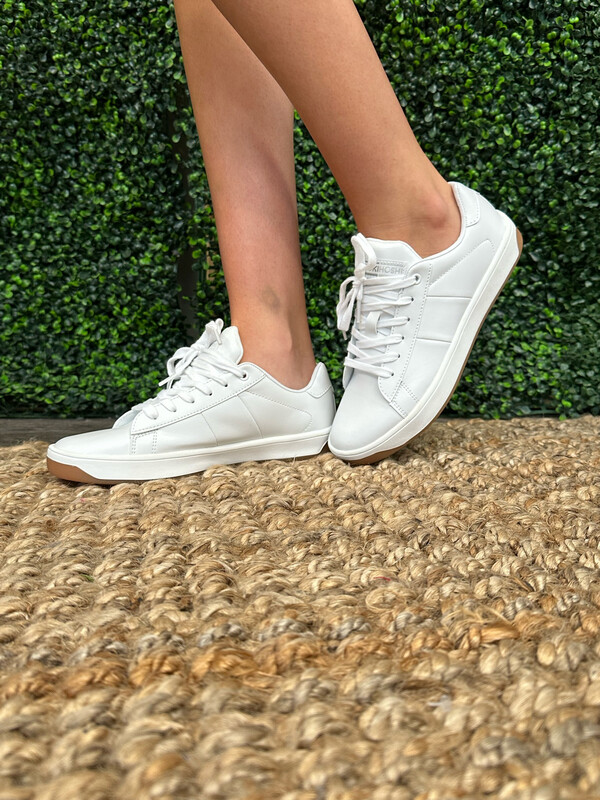 Rally White Sneaker