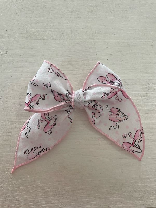 Pointe Shoe Bow