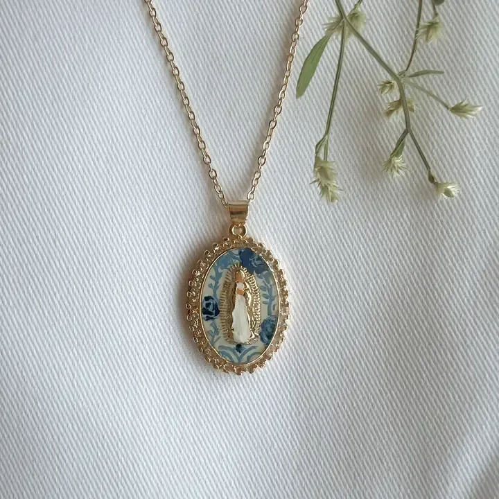 Mary in Blue China Nacklace 