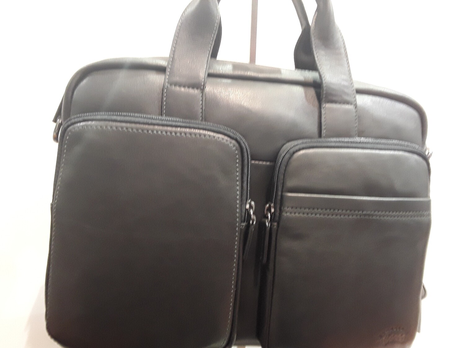 Cartable cuir poches