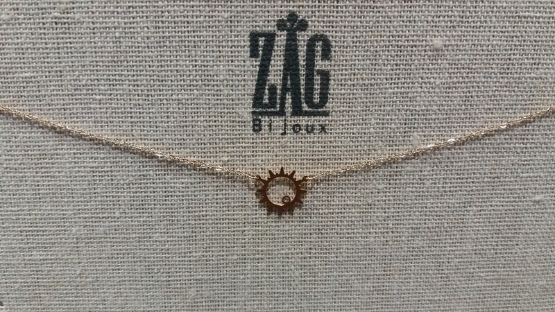 Collier doré zag