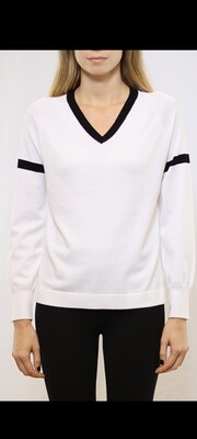 White/blk contrast sweater