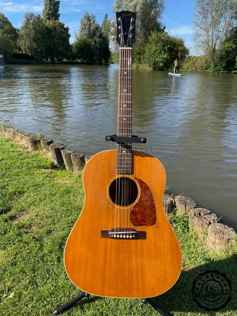 1952 Gibson J-50 with OHSC