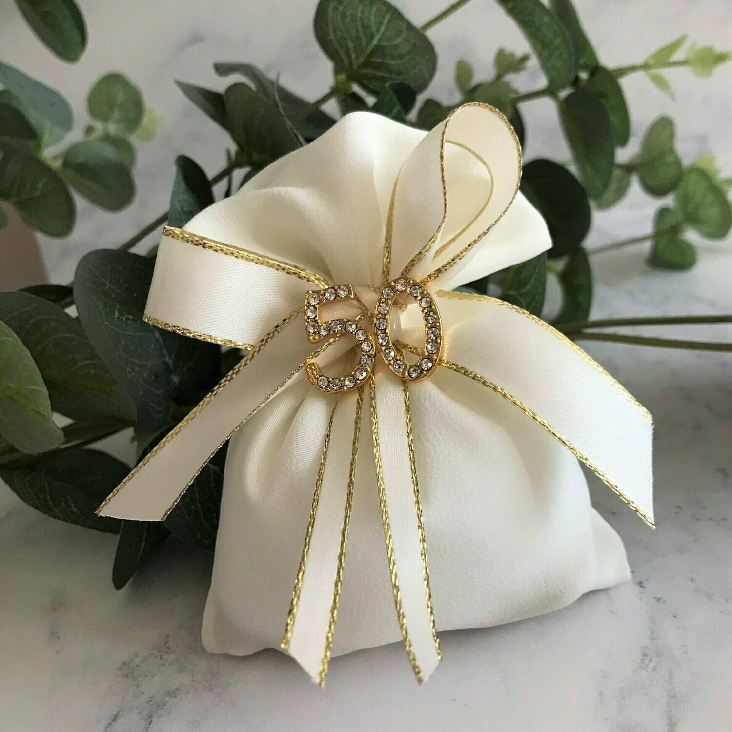 Wedding bomboniere deals